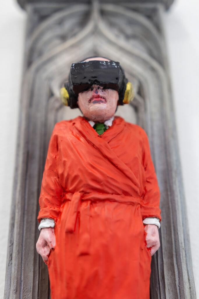 Isaac-Cordal-Traveller-05-w-683x1024 Isaac-Cordal-Traveller-05-w-683x1024